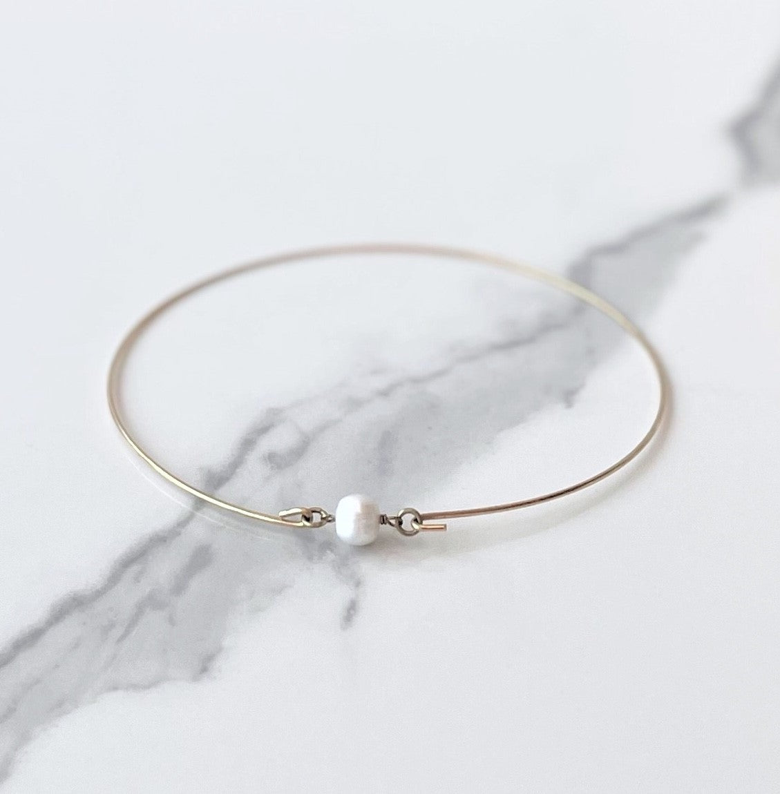 Gold Collar with Pearl