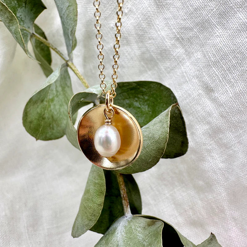 Glow, Pearl Necklace (collier avec perle)