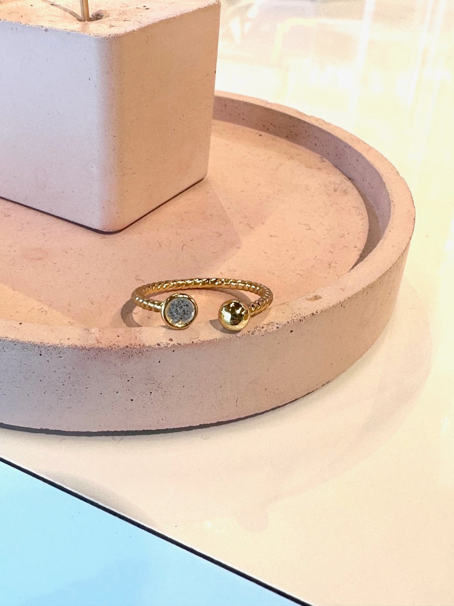 Open Brass Rope Ring with Set Concrete and Ball