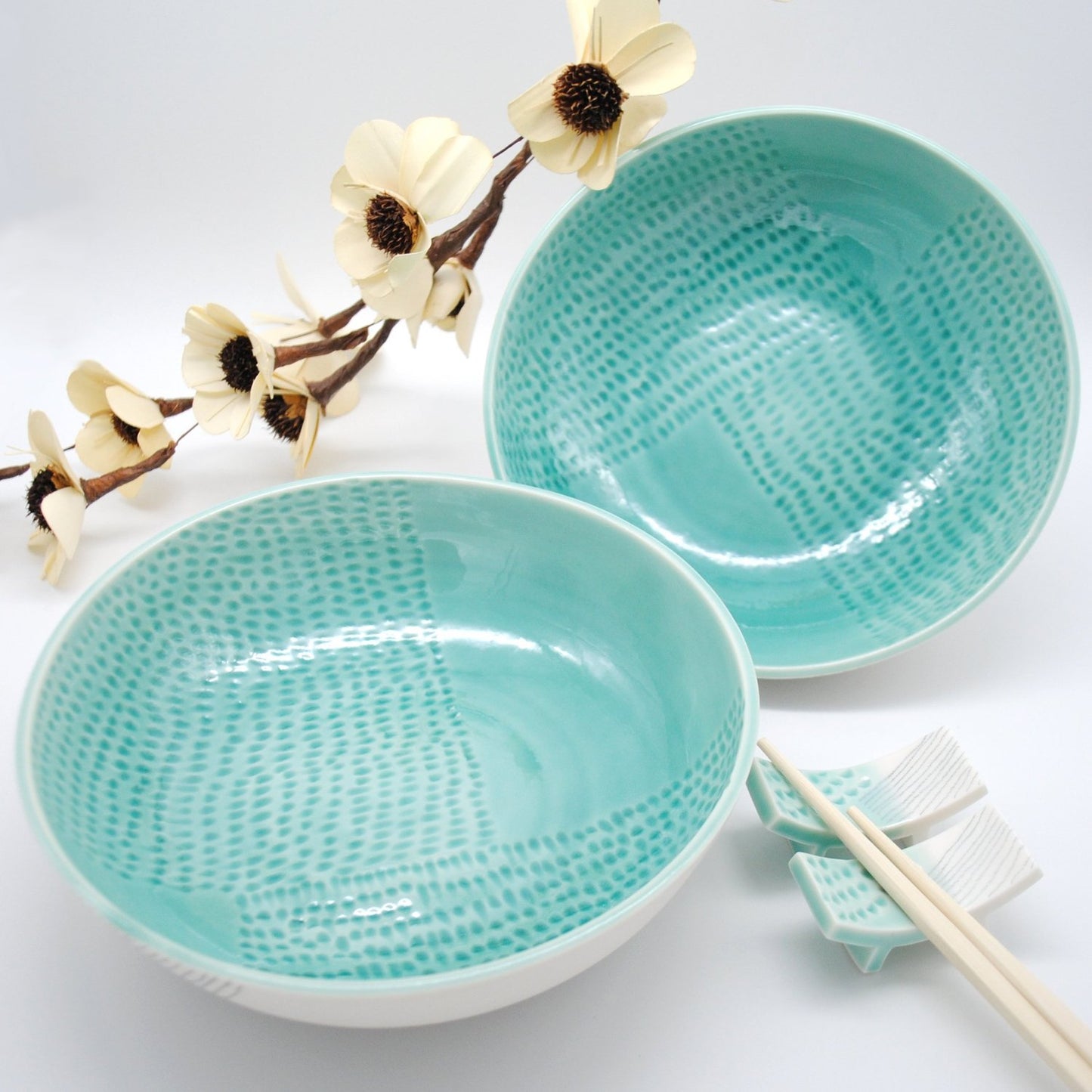 Cuir Ramen Bowls + Chopstick Holder (set of 4)