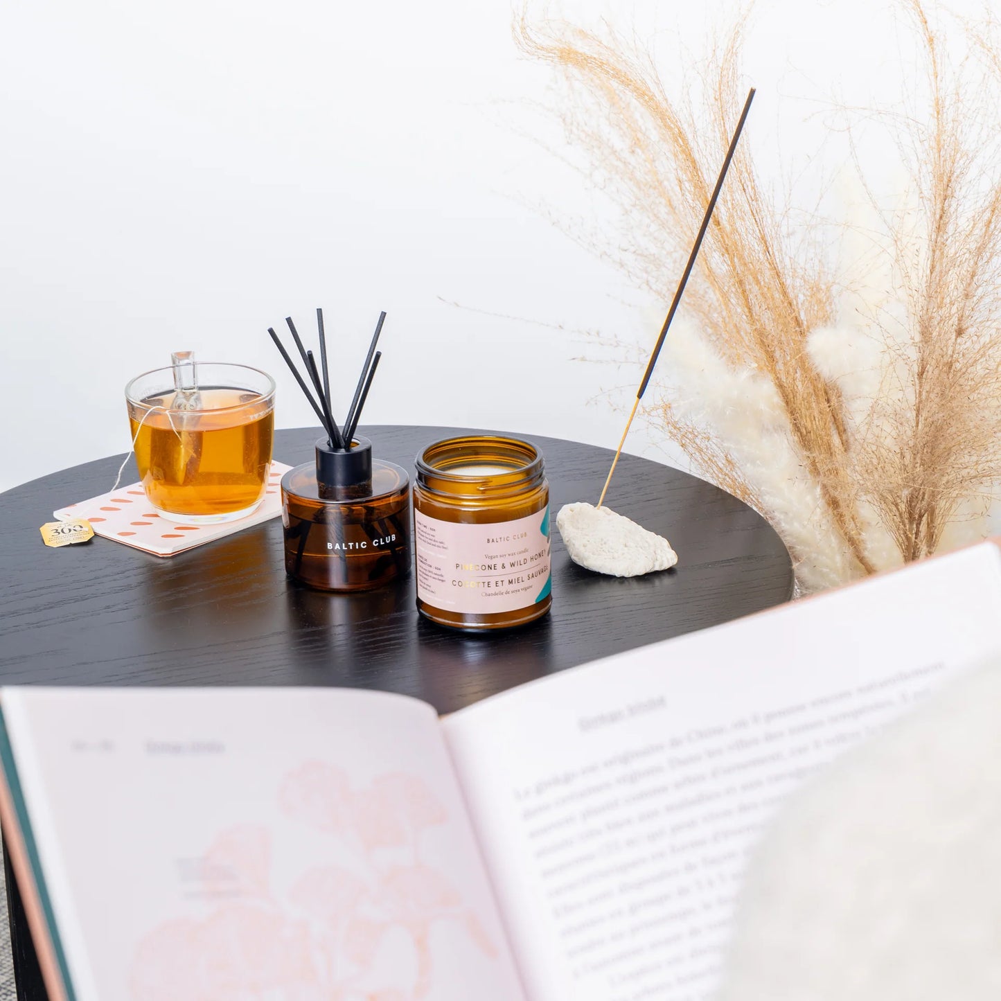 Pinecone & Wild Honey Candle