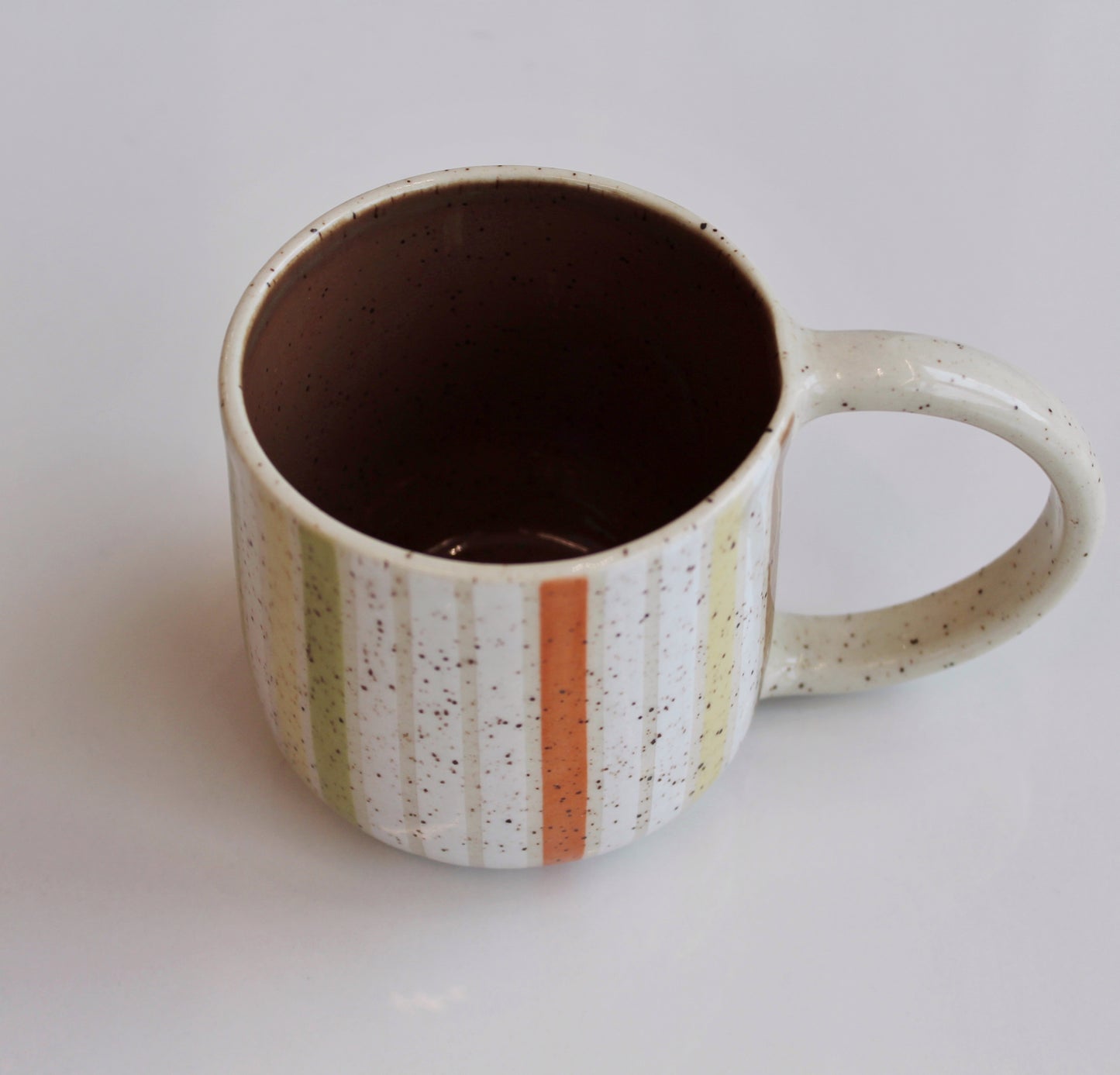 Tasse à rayures (style rétro)