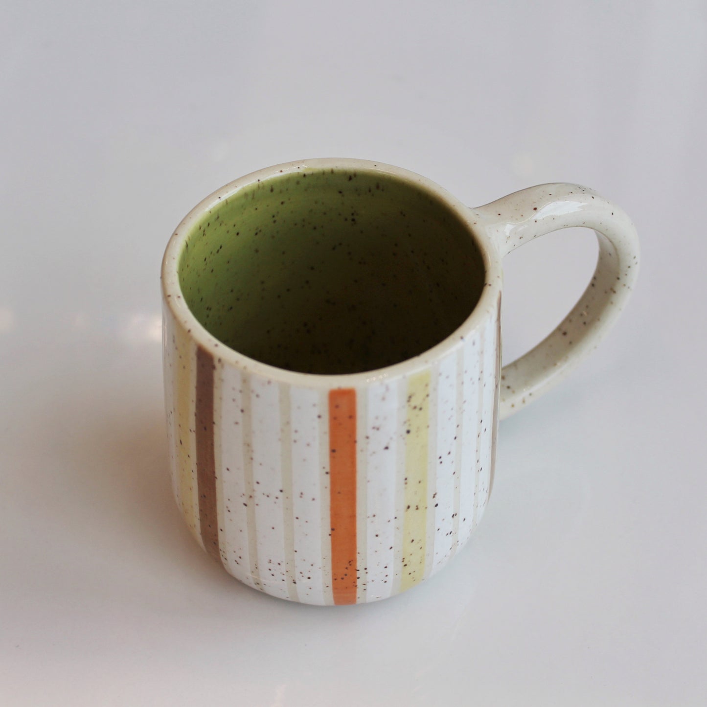 Tasse à rayures (style rétro)