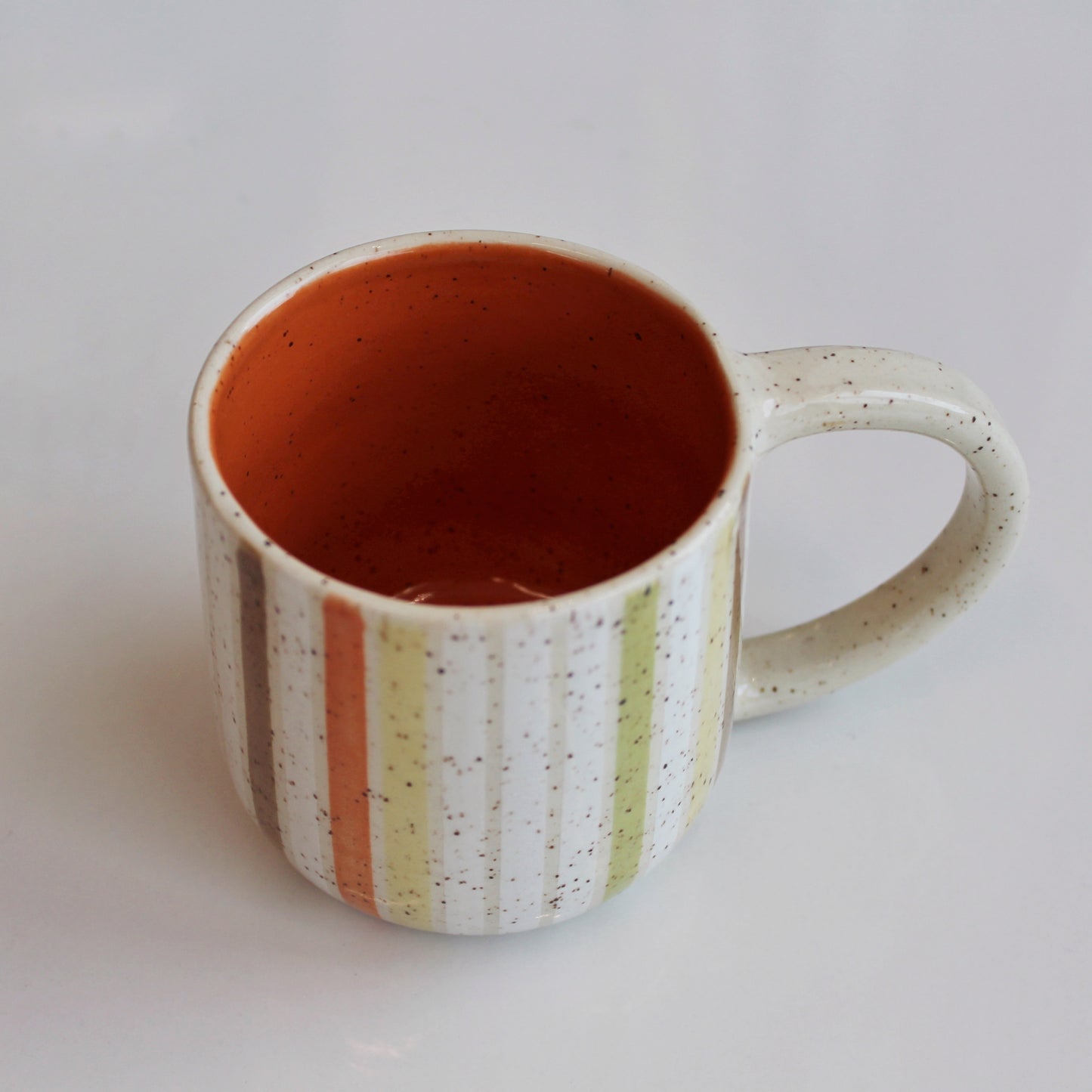 Tasse à rayures (style rétro)