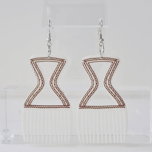 InukChic Illaiguti Earrings - Ivory