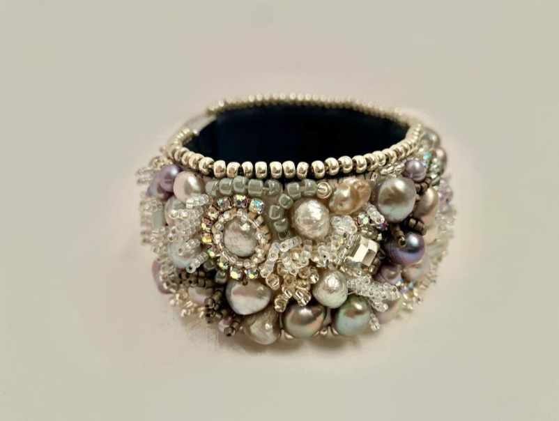 Judy Lovell - Beaded Cuff (Glamour, Girl)